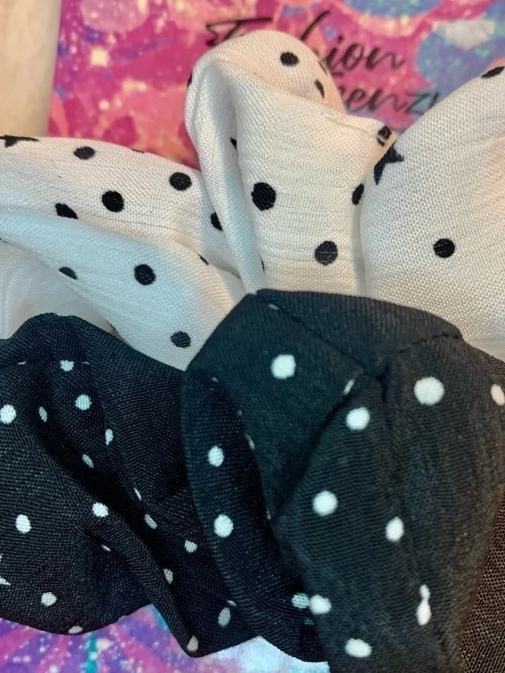 Clips Girl Black & White Polka Dot Scrunchie Set